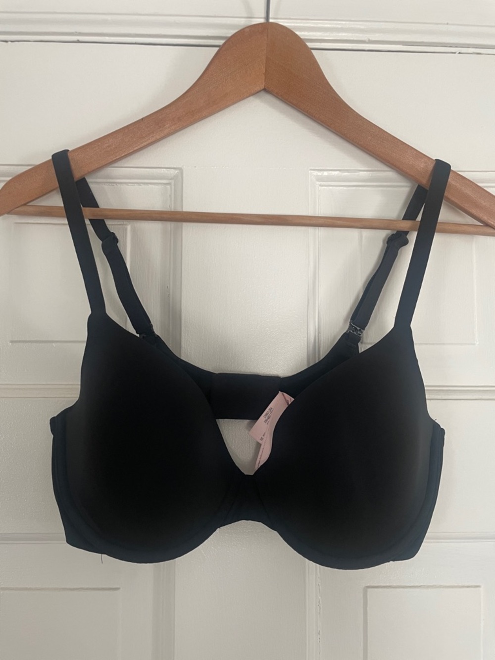 Victoria's Secret Black Molded T-Shirt Bra